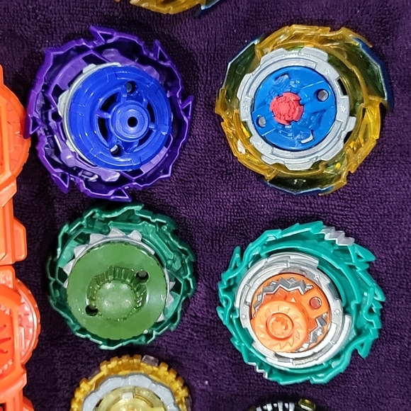 Beyblade Bundle - Picture 8 of 11
